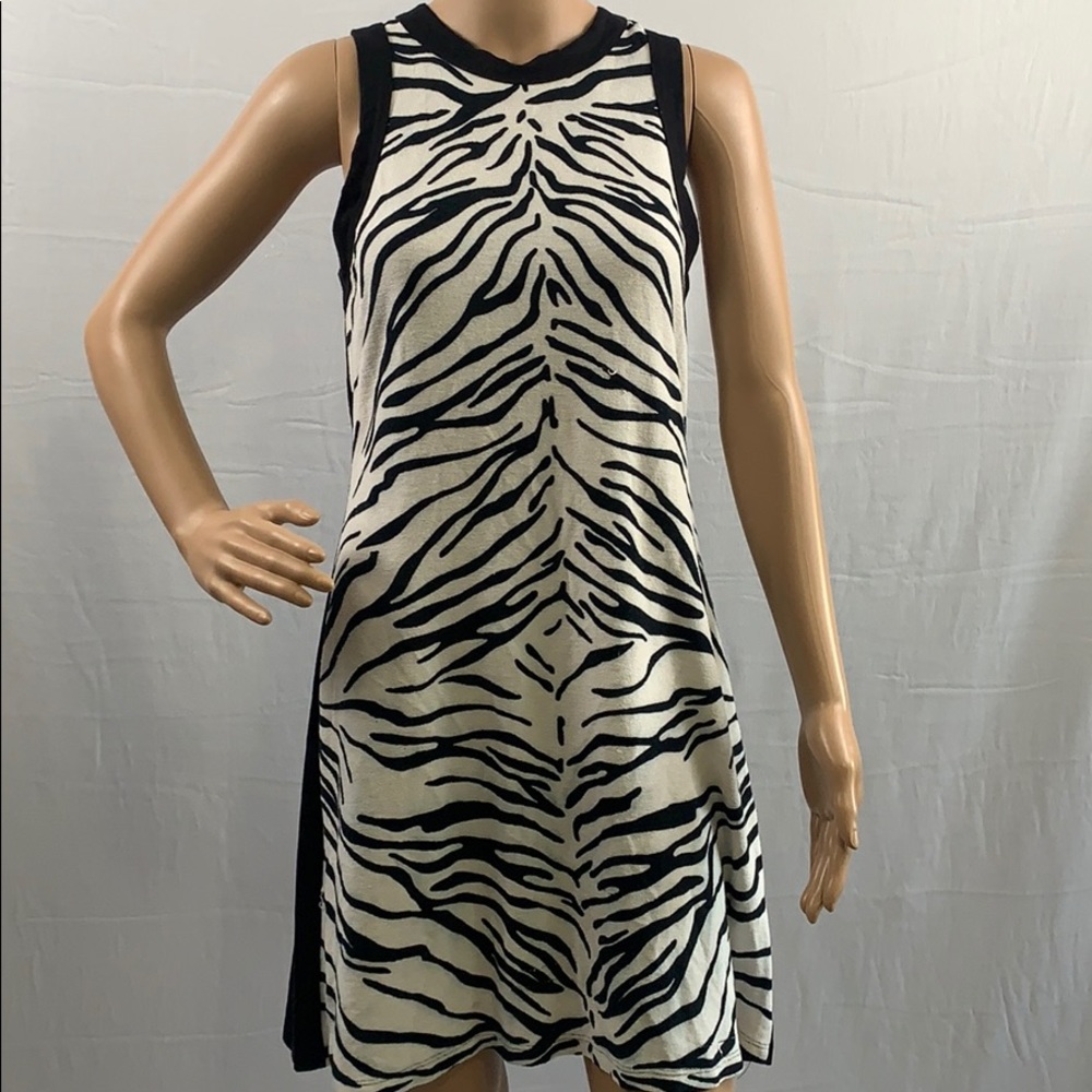 Karen Kane sleeveless black and white midi dress